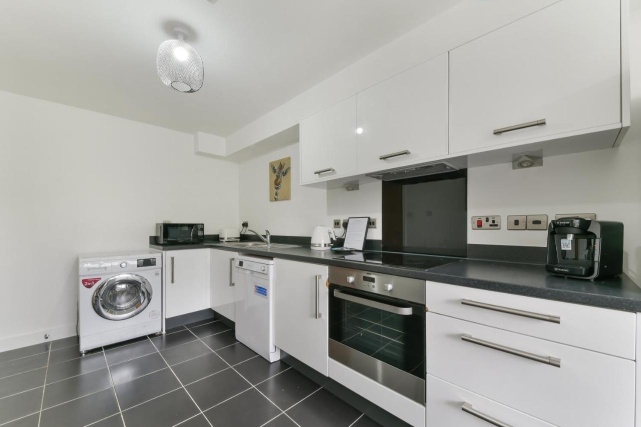 Spacious, Quiet And Modern Apartment Londyn Zewnętrze zdjęcie