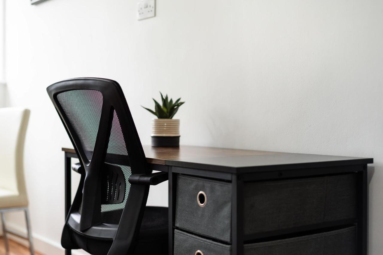 Spacious, Quiet And Modern Apartment Londyn Zewnętrze zdjęcie